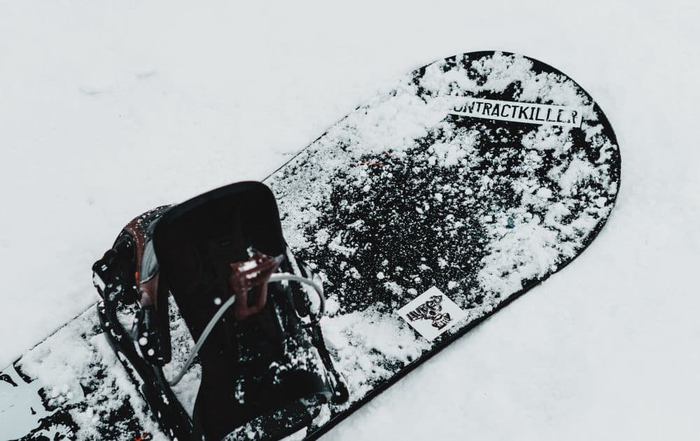 Kayak ve Snowboard Malzeme Bilimi: Kompozit Katmanlar ve Taban Fiziği